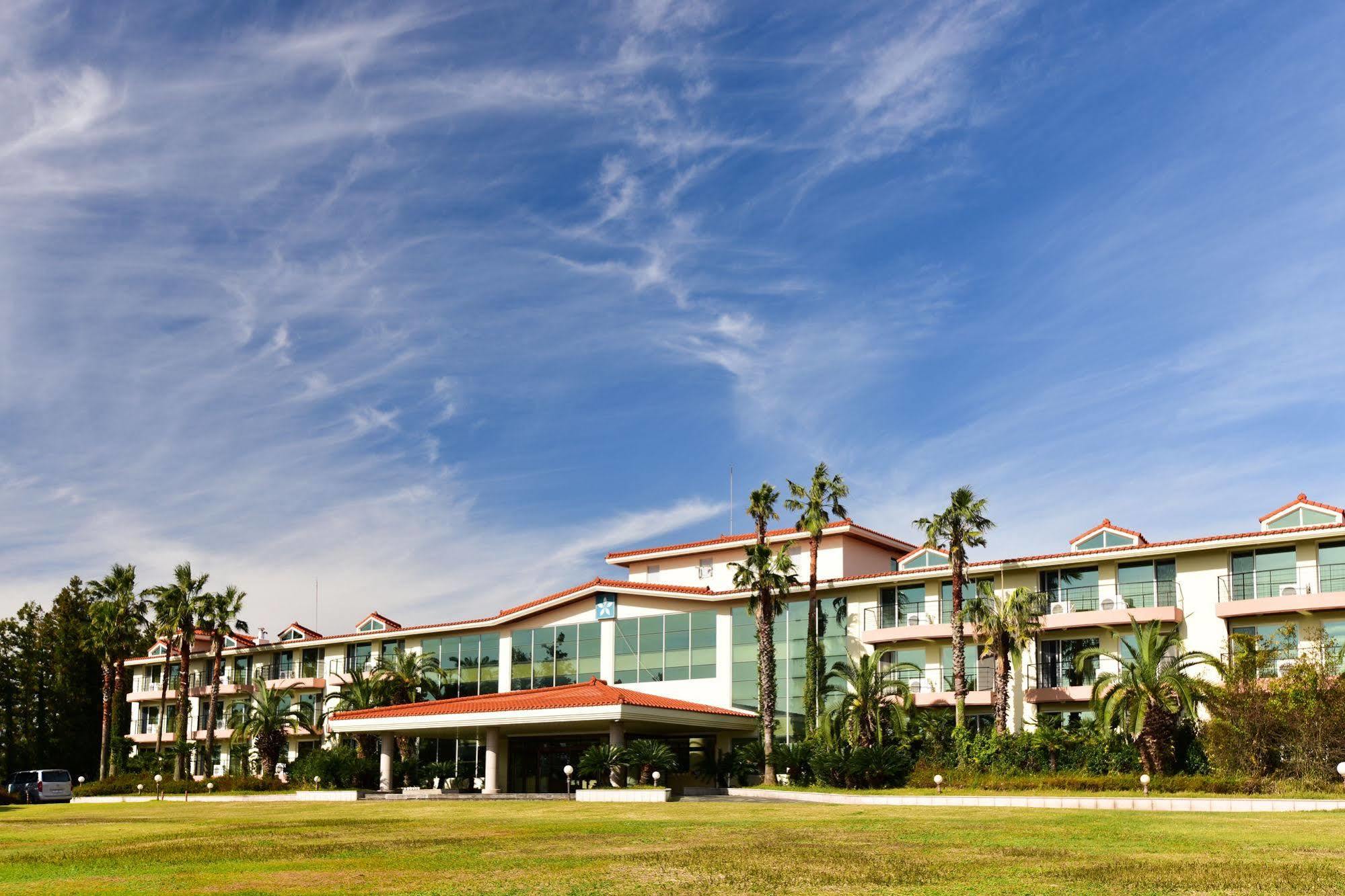 Lake Hills Jeju Resort Seogwipo Exterior foto
